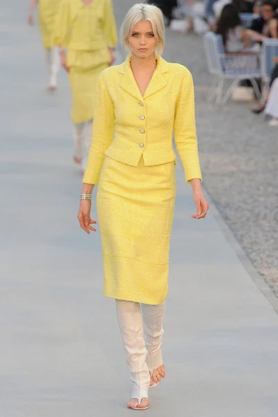 Look 1
